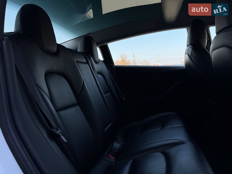 Седан Tesla Model 3 2021 в Рівному фото 60 Седан Tesla Model 3 2021 в Рівному