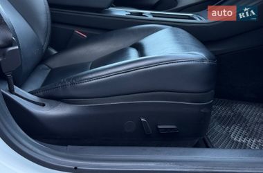 Седан Tesla Model 3 2021 в Ровно