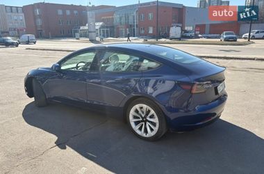 Седан Tesla Model 3 2022 в Киеве
