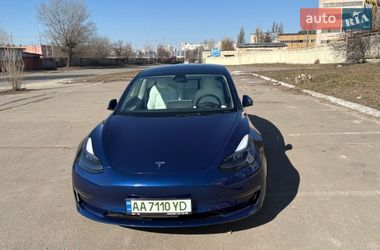 Седан Tesla Model 3 2022 в Киеве