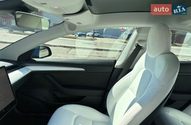 Седан Tesla Model 3 2022 в Киеве