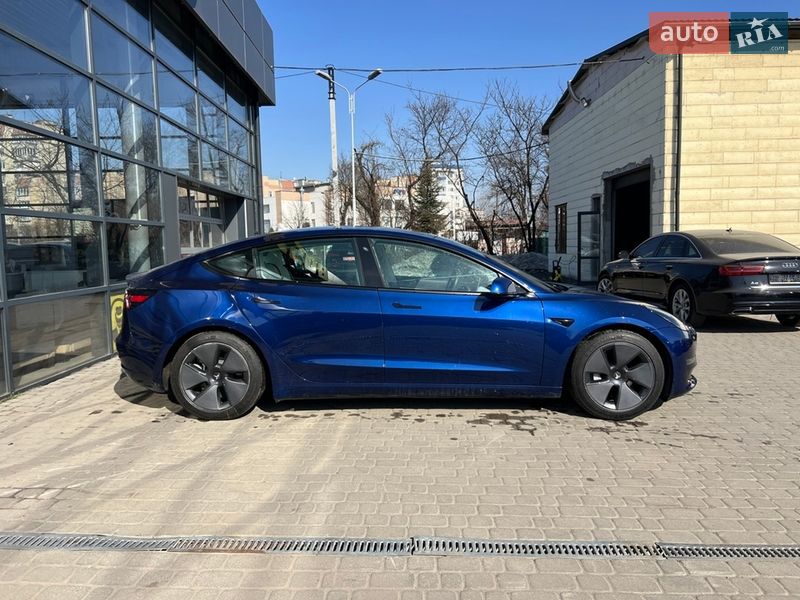 Седан Tesla Model 3 2020 в Ивано-Франковске