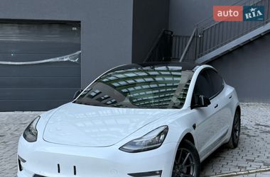 Седан Tesla Model 3 2022 в Ивано-Франковске