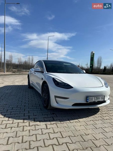 Седан Tesla Model 3 2021 в Кам'янець-Подільському