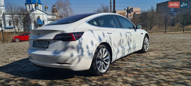 Седан Tesla Model 3 2017 в Нововолинську фото 31 Седан Tesla Model 3 2017 в Нововолинську