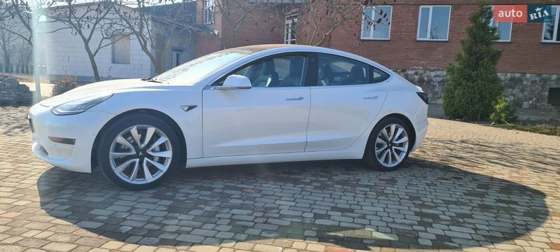 Седан Tesla Model 3 2017 в Нововолинську фото 33 Седан Tesla Model 3 2017 в Нововолинську