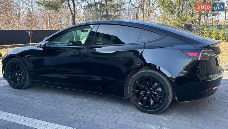 Седан Tesla Model 3 2022 в Львові