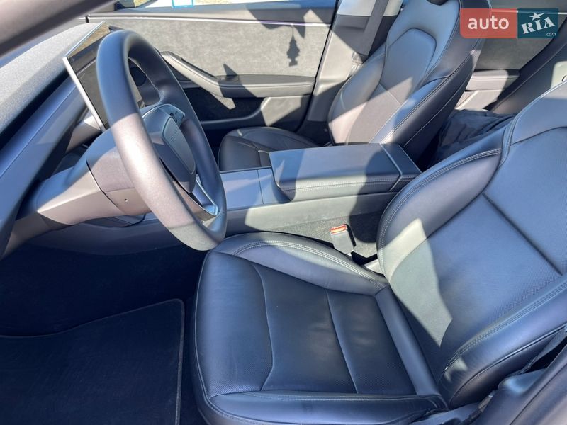 Седан Tesla Model 3 2024 в Борисполе