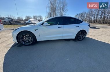 Седан Tesla Model 3 2018 в Фастові