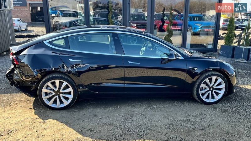 Седан Tesla Model 3 2018 в Луцке