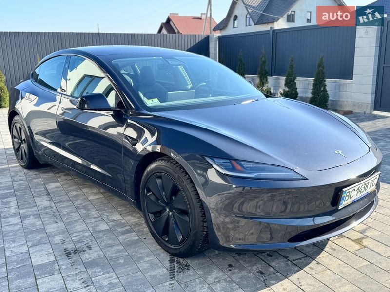 Седан Tesla Model 3 2024 в Стрые