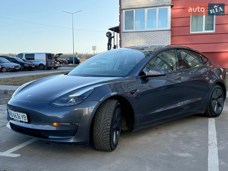 Седан Tesla Model 3 2021 в Виннице