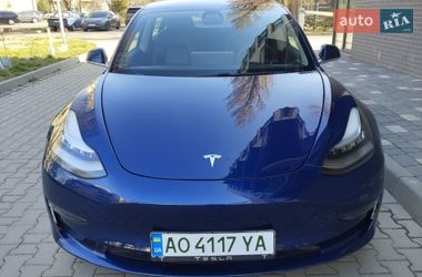 Седан Tesla Model 3 2019 в Ужгороде
