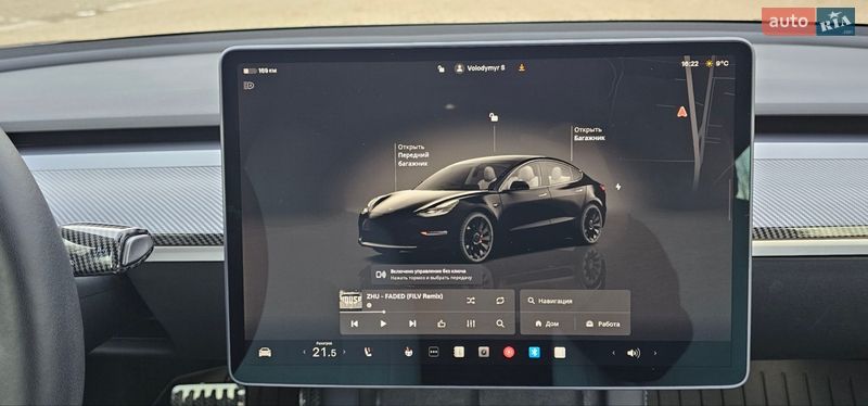 Седан Tesla Model 3 2022 в Львове