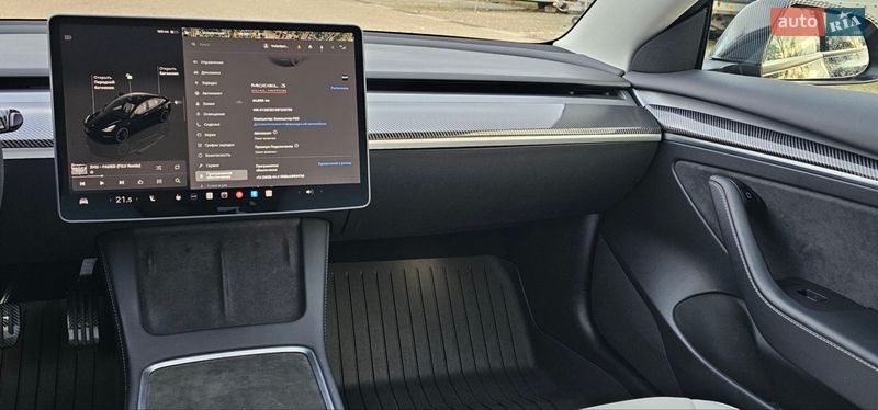 Седан Tesla Model 3 2022 в Львове