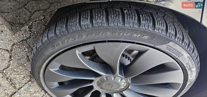 Седан Tesla Model 3 2022 в Львове