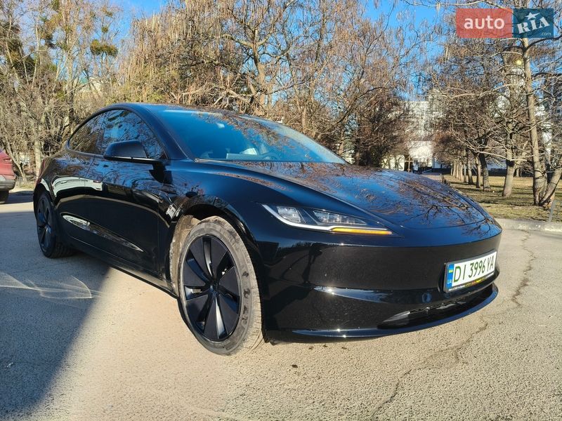 Седан Tesla Model 3 2024 в Києві