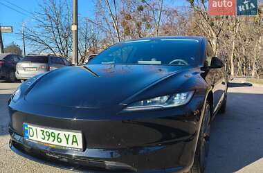 Седан Tesla Model 3 2024 в Киеве