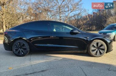Седан Tesla Model 3 2024 в Киеве
