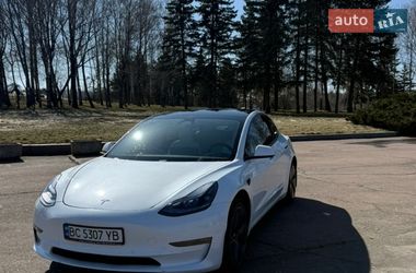 Седан Tesla Model 3 2021 в Житомире