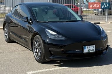 Седан Tesla Model 3 2021 в Одессе