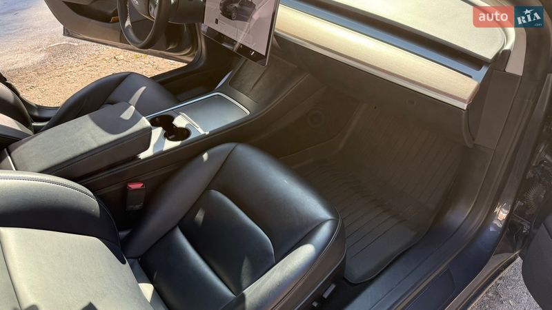 Седан Tesla Model 3 2022 в Обухове