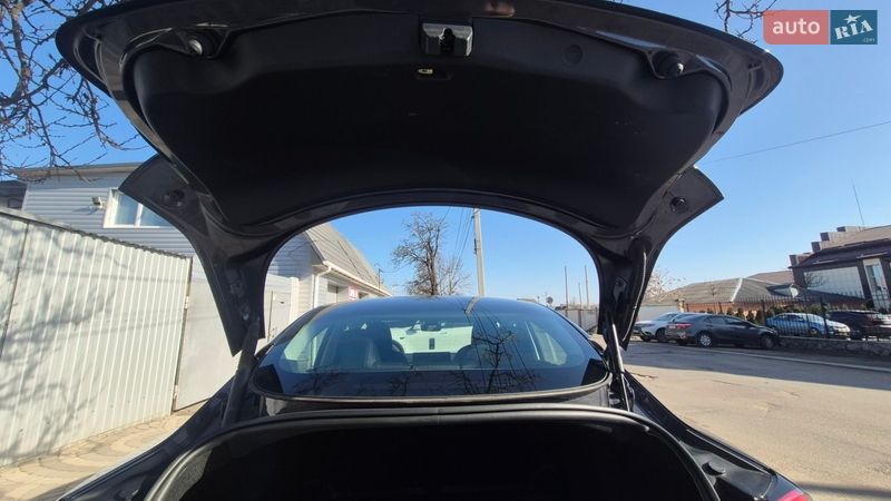 Седан Tesla Model 3 2023 в Кропивницькому