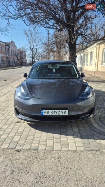 Tesla Model 3 2023