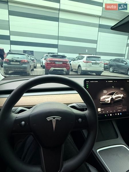 Седан Tesla Model 3 2022 в Ивано-Франковске