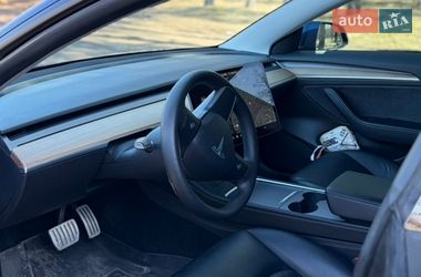 Седан Tesla Model 3 2021 в Києві