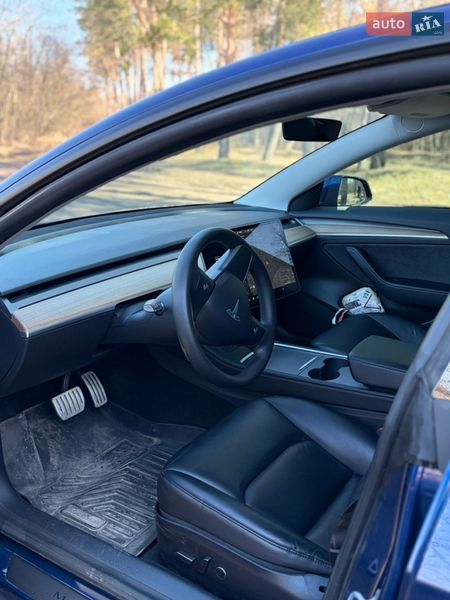 Седан Tesla Model 3 2021 в Києві