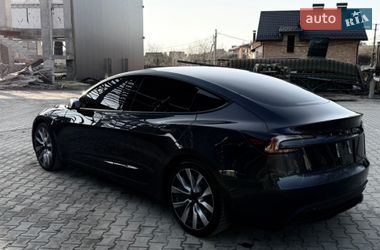 Седан Tesla Model 3 2024 в Виннице
