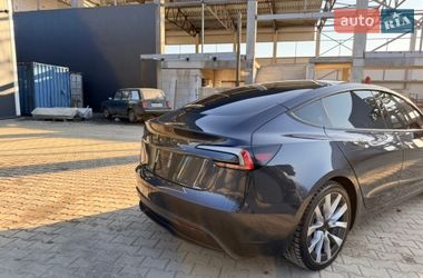 Седан Tesla Model 3 2024 в Виннице