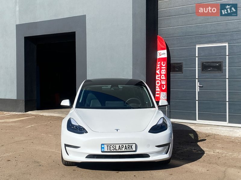 Седан Tesla Model 3 2023 в Киеве фото 3 Седан Tesla Model 3 2023 в Киеве
