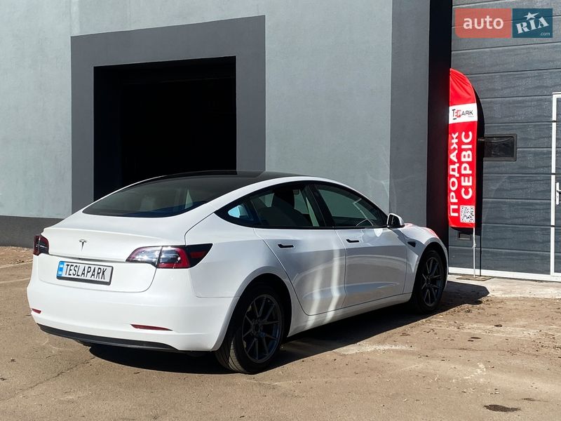Седан Tesla Model 3 2023 в Киеве фото 10 Седан Tesla Model 3 2023 в Киеве