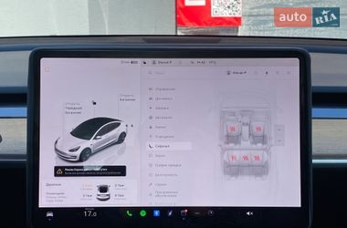 Седан Tesla Model 3 2023 в Киеве
