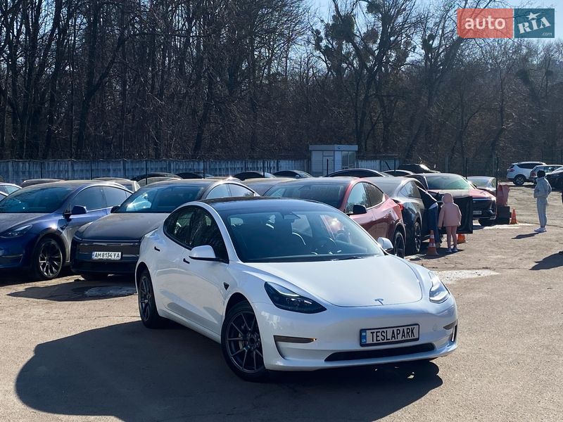 Седан Tesla Model 3 2023 в Киеве фото 2 Седан Tesla Model 3 2023 в Киеве
