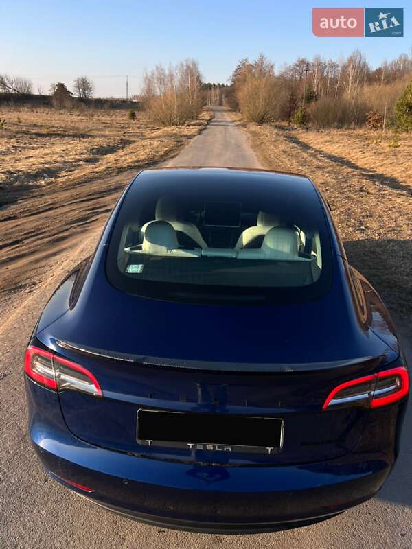 Седан Tesla Model 3 2018 в Вінниці