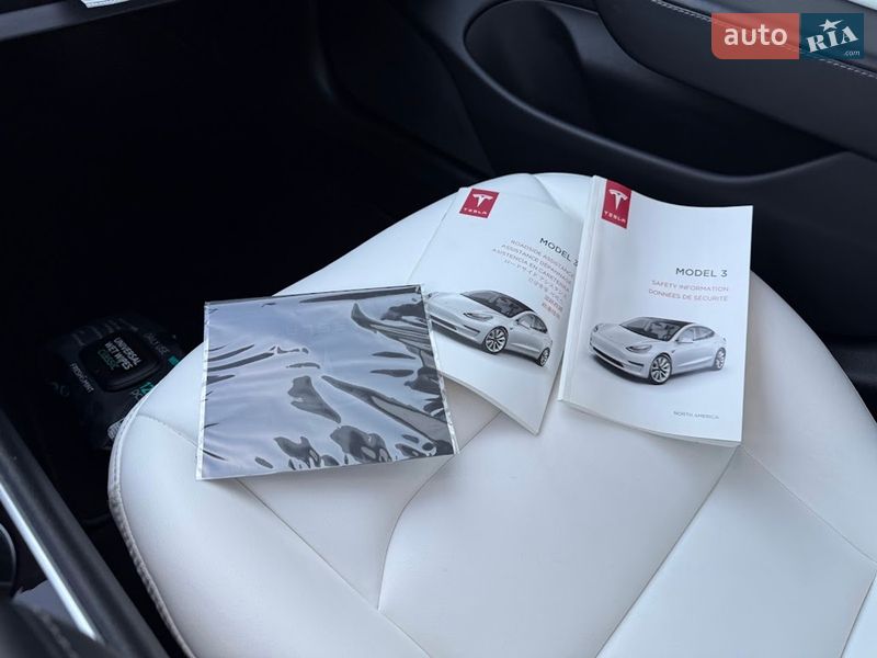 Седан Tesla Model 3 2020 в Ковелі