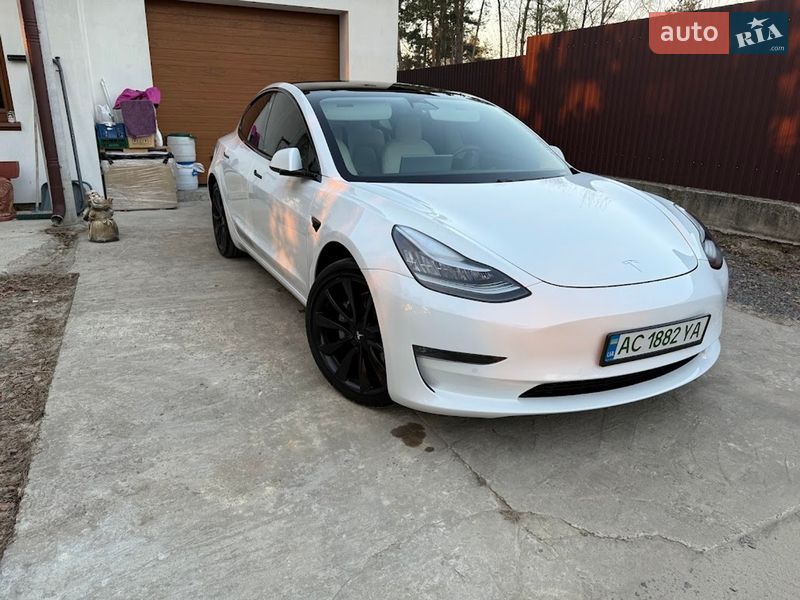 Седан Tesla Model 3 2020 в Ковелі