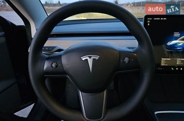 Седан Tesla Model 3 2022 в Львове