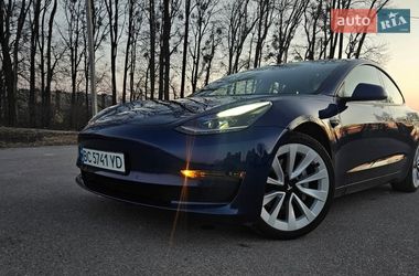 Седан Tesla Model 3 2022 в Львове