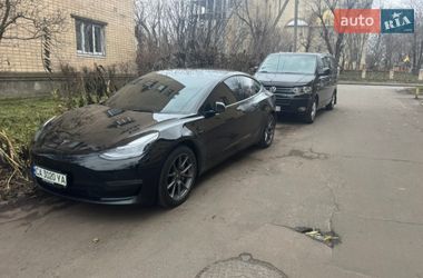 Седан Tesla Model 3 2023 в Черкассах