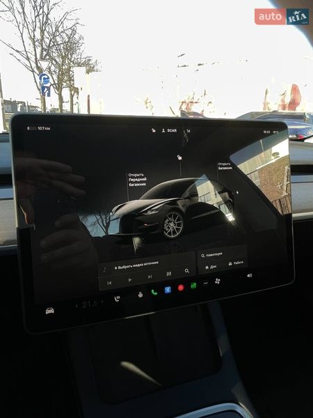Седан Tesla Model 3 2022 в Киеве
