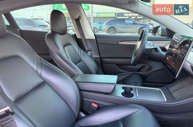 Седан Tesla Model 3 2022 в Киеве