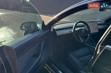 Седан Tesla Model 3 2020 в Киеве