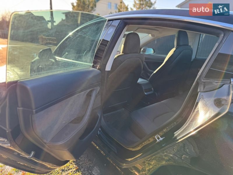 Седан Tesla Model 3 2020 в Києві