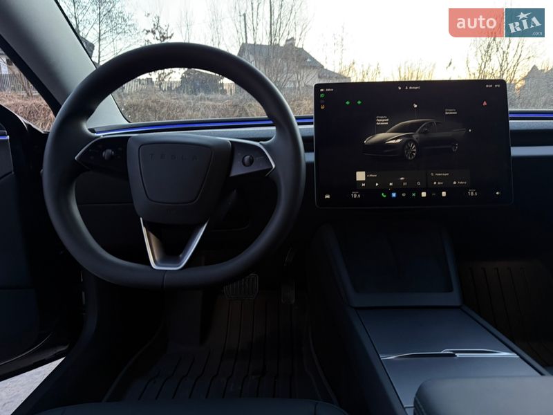Седан Tesla Model 3 2025 в Ивано-Франково