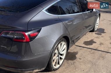 Седан Tesla Model 3 2019 в Киеве