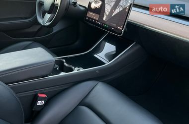Седан Tesla Model 3 2019 в Броварах